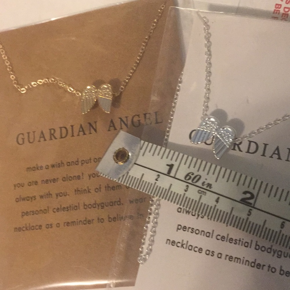 Dainty Angel Wings Necklace  NWOT - Picture 4 of 4